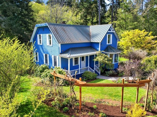 10472 NE Sunrise Bluff Lane, Bainbridge Island WA 98110