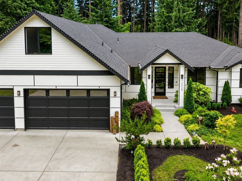 13529 Cascadian Way, Everett WA 98208