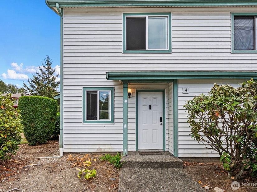 1721 SW 318th Place 48A, Federal Way WA 98023