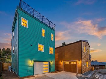 332 NE Elk Place