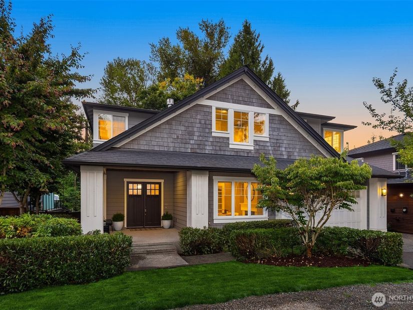 2227 77th Avenue SE, Mercer Island WA 98040