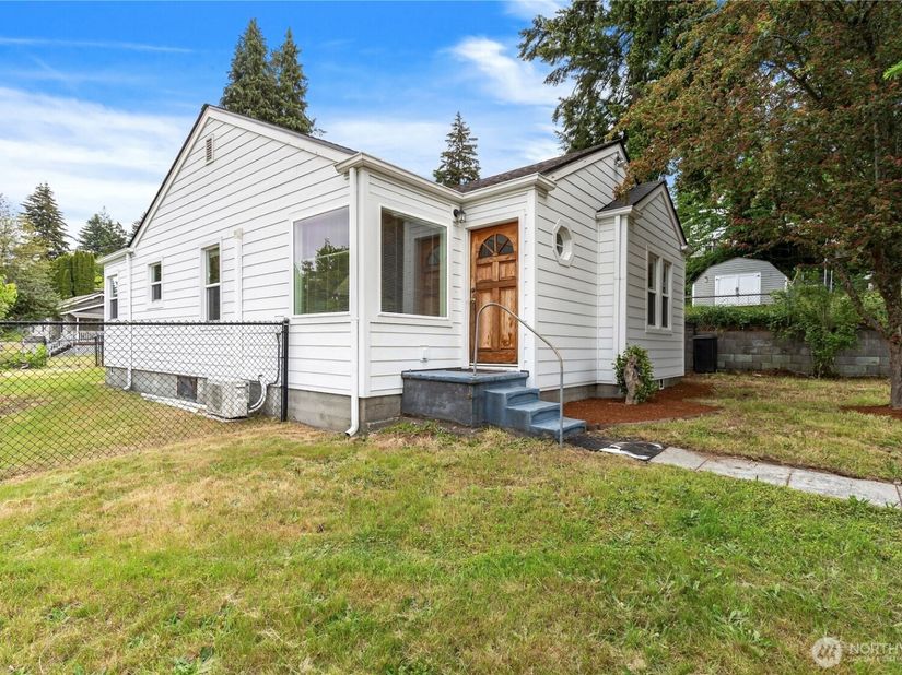 3640 W C Street, Bremerton WA 98312