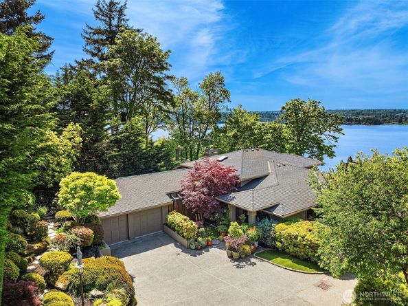 7447 W Mercer Way, Mercer Island WA 98040