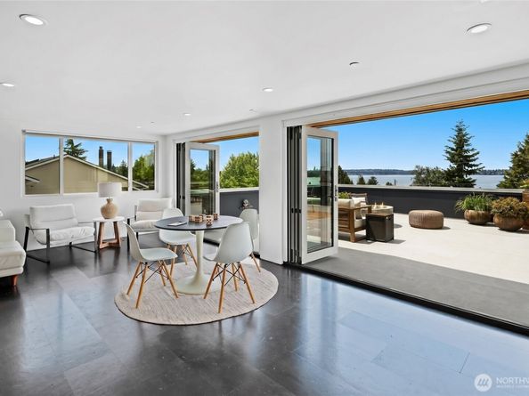 6304 Lakeview Drive, Kirkland WA 98033