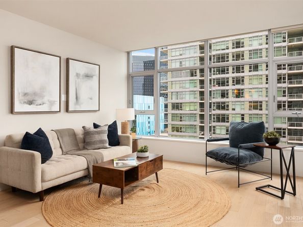 583 Battery Street 2208N, Seattle WA 98121