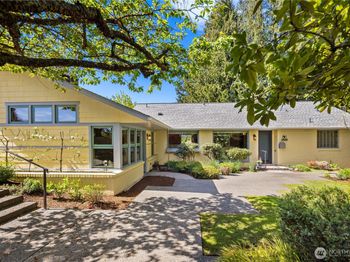 3409 Magnolia Blvd W