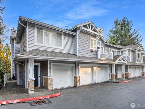 5208 236th Place SE 213, Issaquah WA 98029