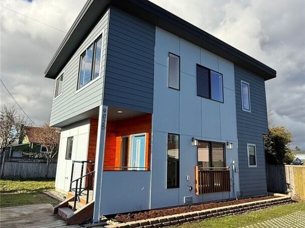 9025 38th Avenue S, Seattle WA 98118