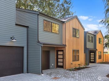 2349 B NE 127th Street