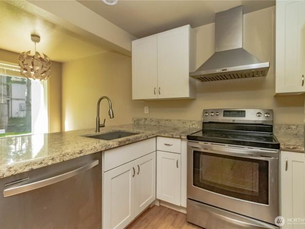 17425 119th Lane SE D12, Renton WA 98058