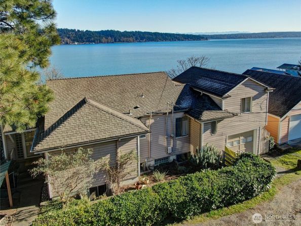 10742 Lakeside Avenue NE, Seattle WA 98125