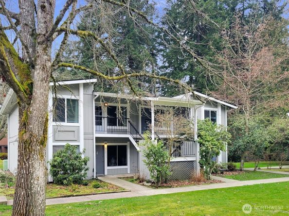 12206 NE 147th Place B, Kirkland WA 98034