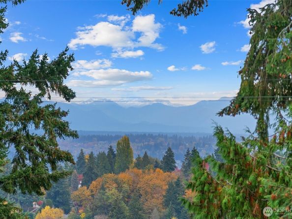 1255 NE 100th Street, Seattle WA 98125