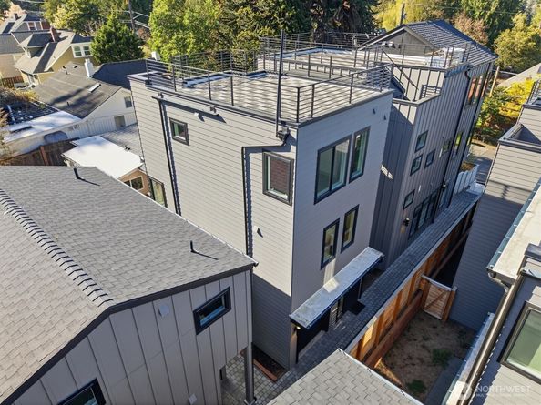 1255 NE 100th Street, Seattle WA 98125