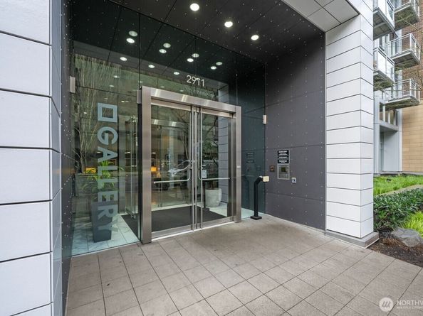 2911 2nd Avenue 709, Seattle WA 98121