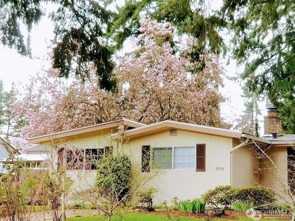 8305 134th Avenue NE, Redmond WA 98052