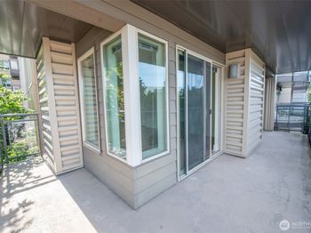 1550 Eastlake Avenue E