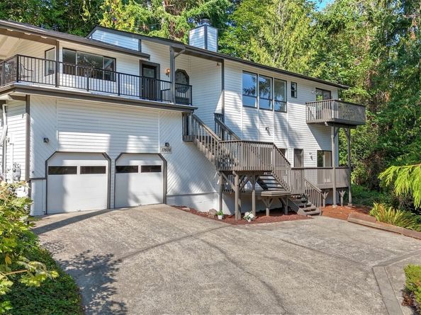 17606 NE 27th Street, Redmond WA 98052