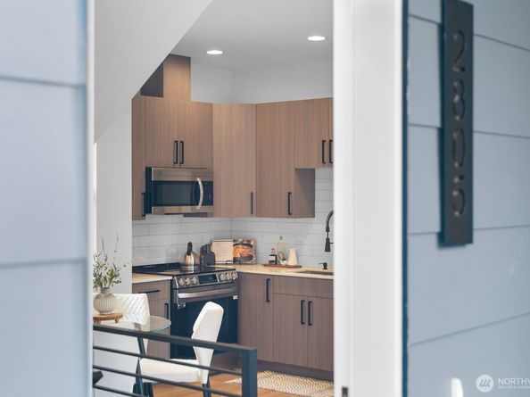 2805 S Grand Street, Seattle WA 98144