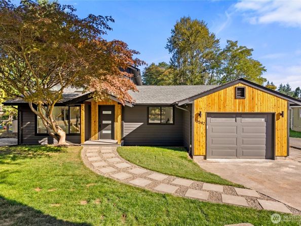 18542 Stone Avenue N, Shoreline WA 98133