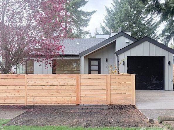 7341 21st Avenue NE B, Seattle WA 98115