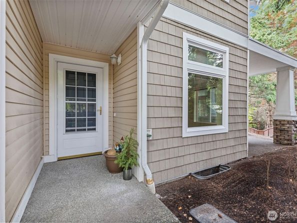 22118 41st Place S 104, Kent WA 98032