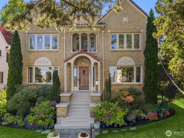 2055 E Crescent Drive, Seattle WA 98112