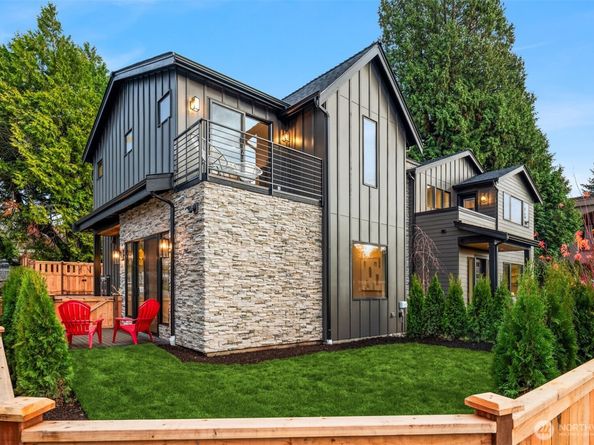 10805 NE 60th Street, Kirkland WA 98033