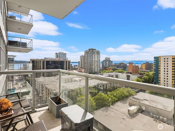583 Battery Street 1405N, Seattle WA 98121