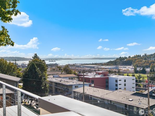 2808 14th Avenue W B, Seattle WA 98119