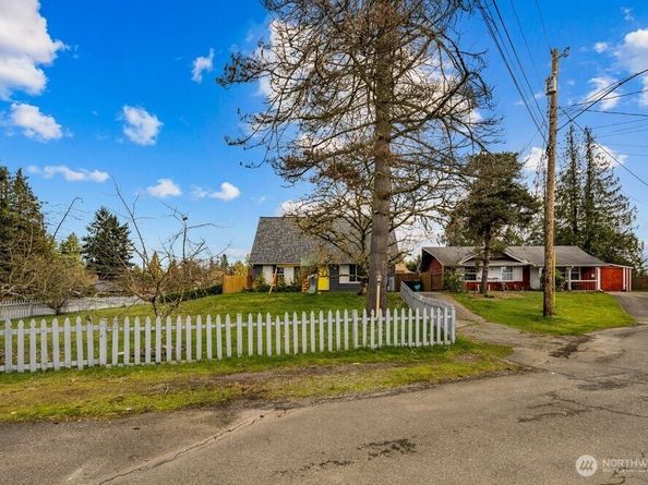 2228 192nd Place SW, Lynnwood WA 98036