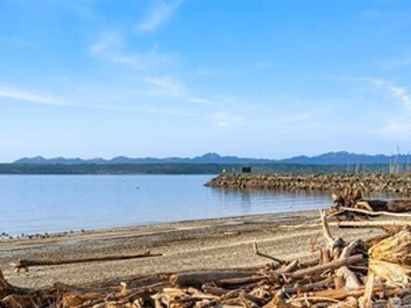 23003 Marine View Drive S, Des Moines WA 98198