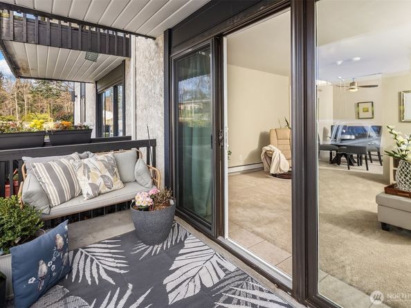 19411 56th Avenue W 218, Lynnwood WA 98036