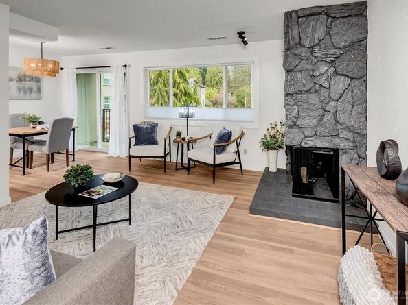 9517 NE 180th Street B203, Bothell WA 98011