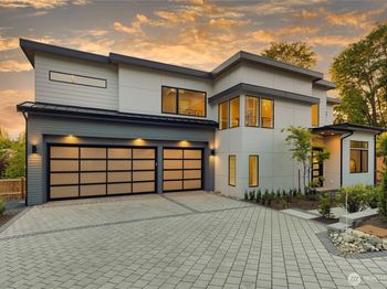 10204 NE 43rd Street