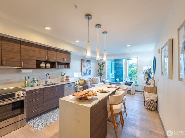 11903 NE 128th Street 608, Kirkland WA 98034