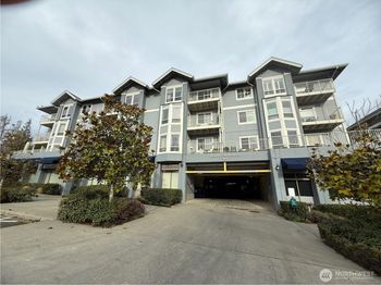 300 High School Road NE