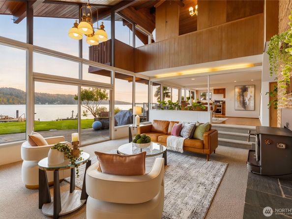 14026 Riviera Place NE, Seattle WA 98125