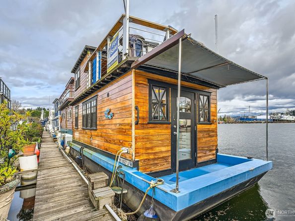 1080 W Ewing Street E2, Seattle WA 98119