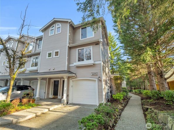 2070 132nd Avenue SE 712, Bellevue WA 98005