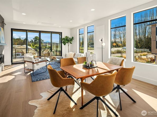 14760 NE 143rd Street 9D, Woodinville WA 98072