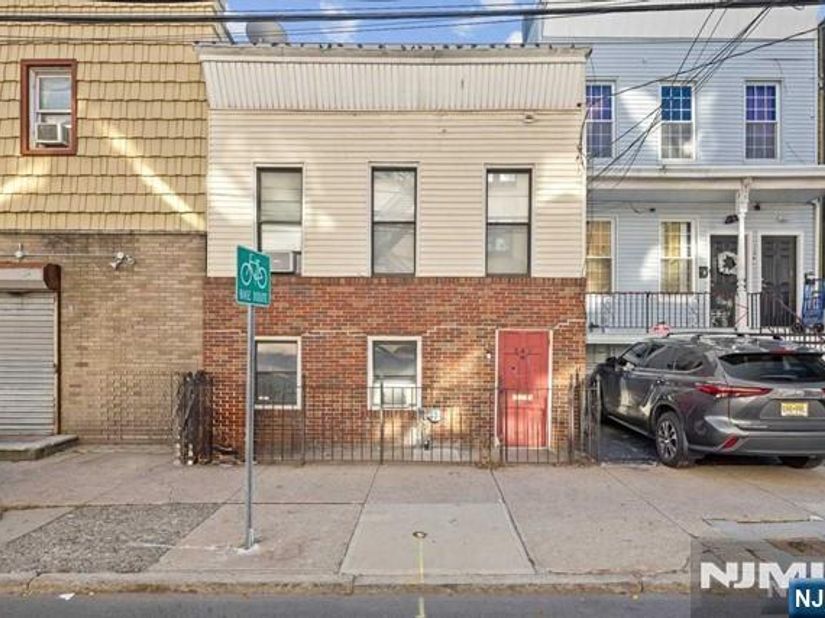 147 Lincoln Street, Jersey City NJ 07307
