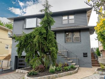 453 8th Street
