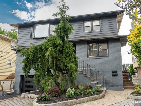 453 8th Street, Palisades Park NJ 07650