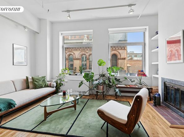 14 East 4th Street 827, New York NY 10012