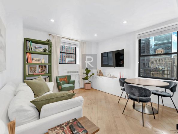 150 West 51st Street 1919, New York NY 10019