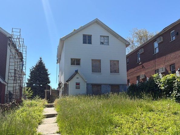 90 Jackie Robinson Parkway, Brooklyn NY 11207