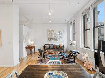 542 Broadway