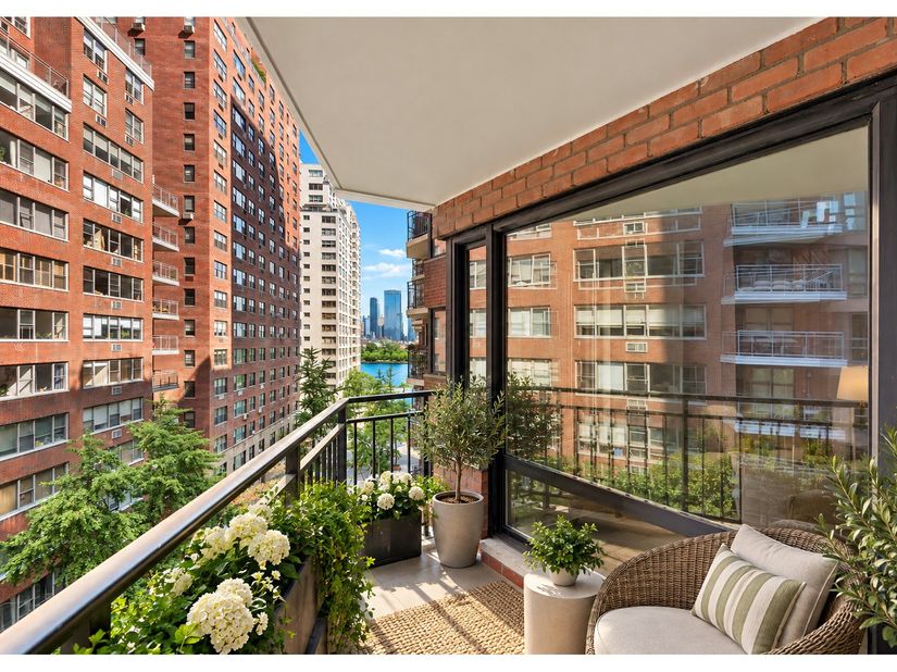 60 Sutton Place S 7KN, New York NY 10022