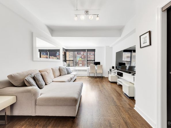 30 East 37th Street 10K, New York NY 10016